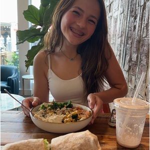 Meet your Posher, Sarah